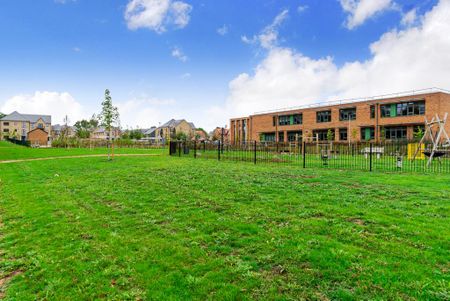 4 bedroom detached house to rent - Photo 5