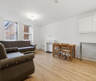 2 bedroom apartment to rent - Photo 4