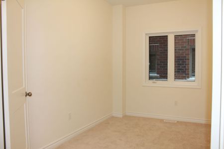 For Lease - 99 Robin Trail, Scugog, Ontario - Photo 3