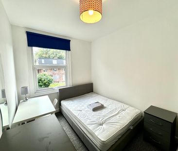 Room in a Shared House, Elmsthorpe Avenue, NG7 - Photo 6