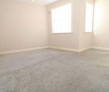 High Street, Dorking, Surrey, RH4 - Photo 3