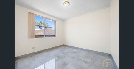 Well Presented 2 Bedroom Unit, Located in Fairfield! - Photo 2