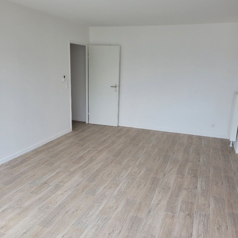 Location Appartement 4 pièces 83m² SECLIN 59113 - Photo 1