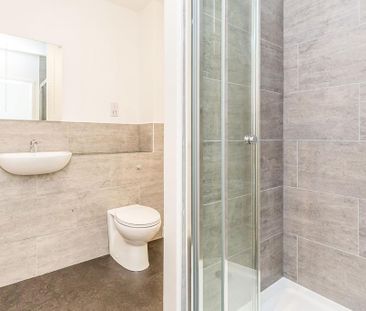 3 bedroom flat to rent - Photo 6