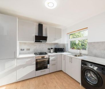 4 bedroom semi-detached house to rent - Photo 1