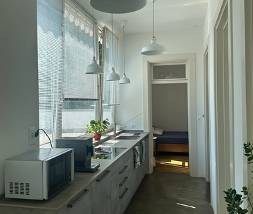 KOMPLETT NEU RENOVIERTE ALTBAUWOHNUNG MIT VIEL CHARME! - Foto 2 | Rentumo