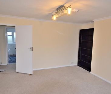 2 bedroom maisonette to rent - Photo 2