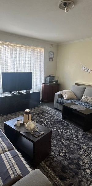 2-Bedroom Ground Floor Flat in Prime Dandenong Location - Photo 1