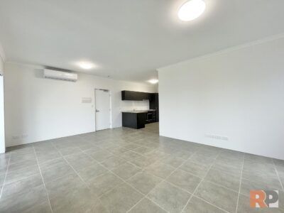 Top Floor Ashby Apartment - Photo 2