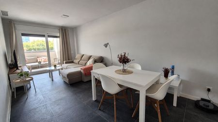 Apartamento planta baja en alquiler en Marbella - Photo 3