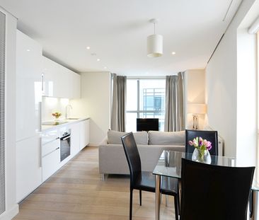 Luxurious Two-Bedroom Apartment in Paddington Basin, London W2 - Photo 6