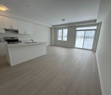 For Lease - 68 Sanderson Drive, Kawartha Lakes, Ontario - Photo 6