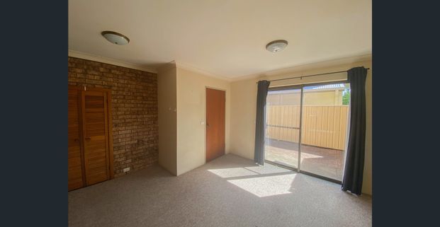 TWO BEDROOM TOWN HOUSE WITH A STUDY IN PRIME LOCATION - Photo 1