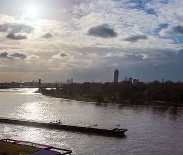 KÖLN-MÜLHEIM - WAS FÜR EIN AUSBLICK! TOLLE 3-ZIMMERWOHNUNG IM NEUEN WOHNTURM "OPAL" DIREKT AM RHEIN! - Foto 3