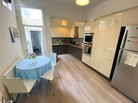 Room in a Shared House, James Avenue, NW2 - Photo 4