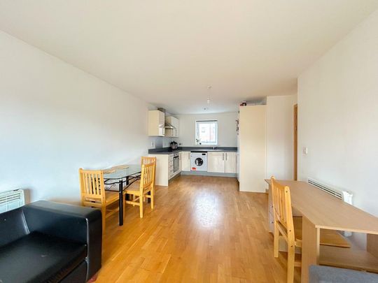 2 bedroom flat to rent - Photo 1