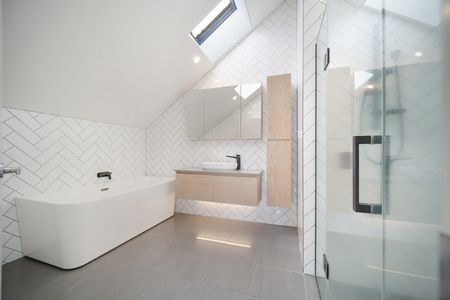 Super Stylish Modern Home - Photo 3