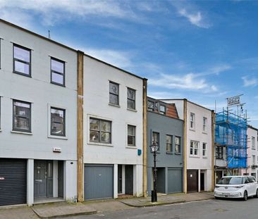 Stunning 3-Bedroom Townhouse in the Heart of Clifton Village - Photo 2