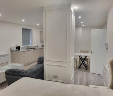 Studio to rent - Photo 3