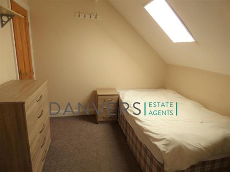 4 bedroom property to rent - Photo 2