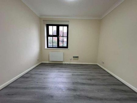 Slough, Berkshire, SL1 - Photo 2