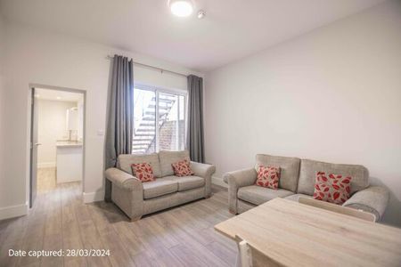 Ground floor, 4 Heslington Road - Photo 2