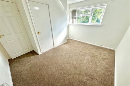 Charnwood Crescent, Chandlers Ford, SO53 - Photo 5