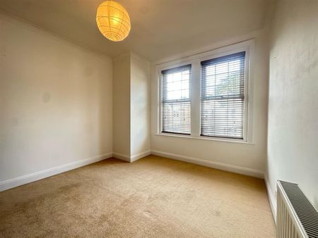 3 Bedroom Apartment - First Floor - Photo 2