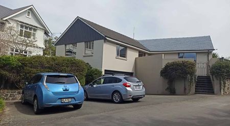 Sunny, warm 3 bedroom home on Cashmere hill - Photo 3