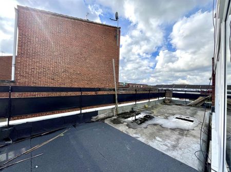 2 Bedroom Maisonette To Let - Photo 4