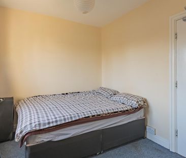 Drummond Avenue, Headingley, LS16 5JZ, Leeds - Photo 2