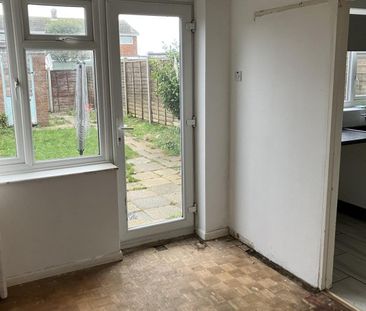 Ambersham Crescent, East Preston, Littlehampton - Photo 3