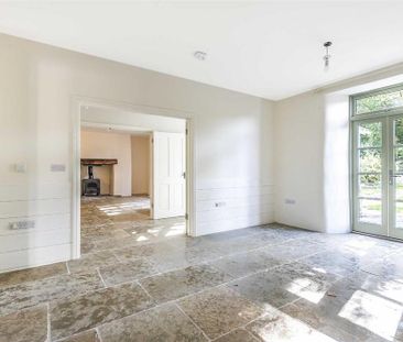 4 bedroom terraced house to rent - Photo 3