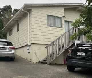 Totara Vale - 3 Bedrooms Home - Prime Location - Photo 3