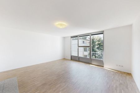 Charming city apartment - Photo 2