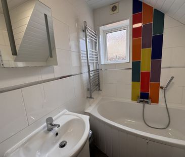 Tang Hall Lane, Tang Hall - P1582 - Photo 4