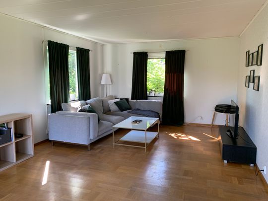 Furubäcksgård, Kinnahult - Foto 1