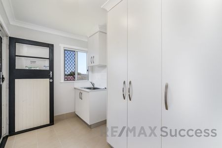 17 McNamara Street, Centenary Heights QLD 4350 - House For Rent | Domain - Photo 5