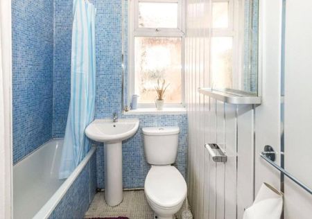 5 bedroom terraced house to rent - Photo 4