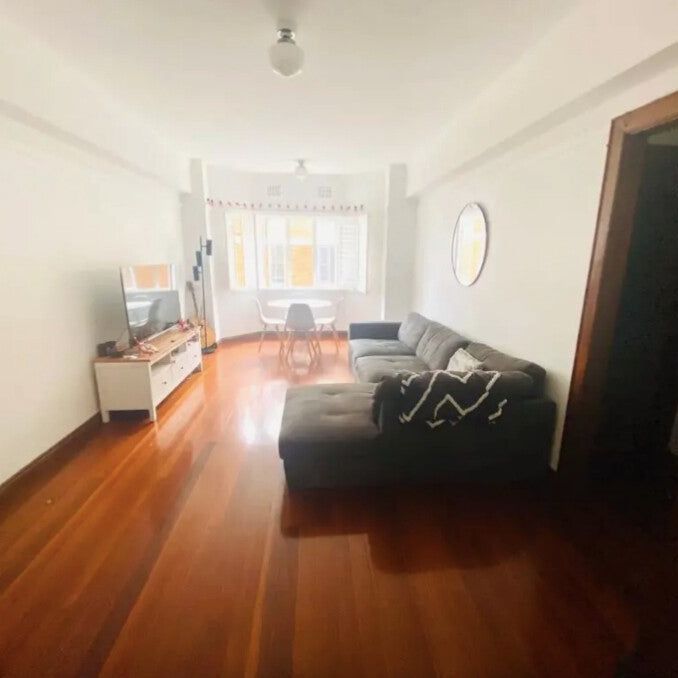 Elizabeth Bay - Photo 1