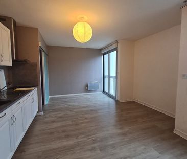 BREST T1 32M² - VUE DEGAGEE - RÉSIDENCE AVEC GARDIEN - Photo 3