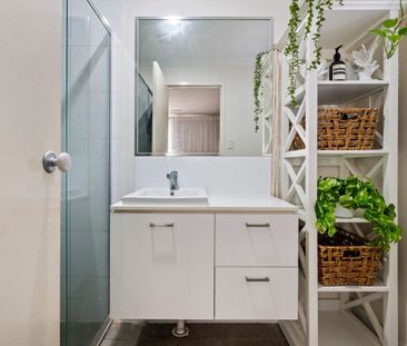 3 BEDROOMS! NEAR NORTH LAKES! - Photo 5