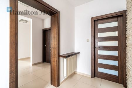 Przestronny dom z nowoczesnymi udogodnieniami w Krakowie - Zdjęcie 3