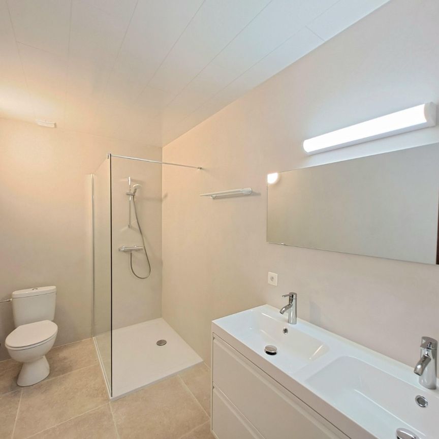 Ruime woning te huur in Hulste met 3 slaapkamers en garage - Foto 1