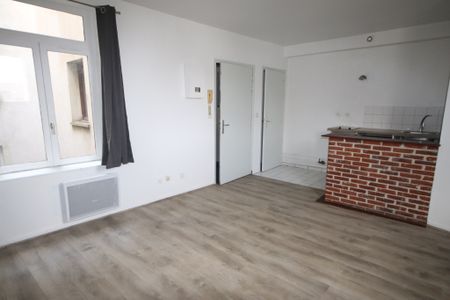 Location Appartement 1 pièce 28m² LILLE 59000 - Photo 5