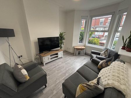 3 bedroom terraced house to rent - Photo 3