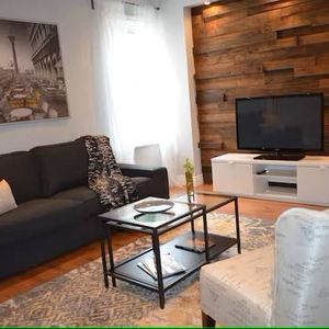 Furnished house in Pape / Danforth area - Photo 2