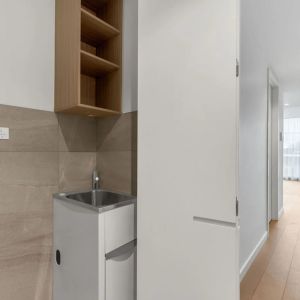 Impressive 2 bedroom apartment! - Photo 2