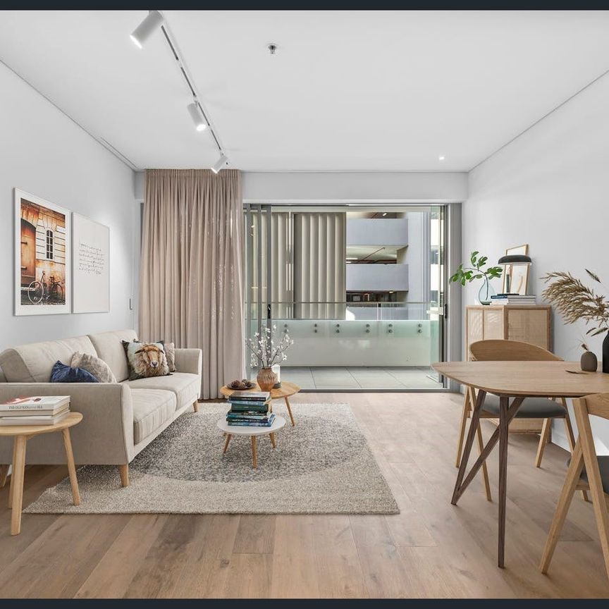 Boutique Living in the Heart of Manly - Photo 1