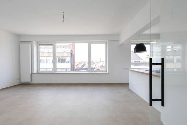 Appartement te huur - Photo 1